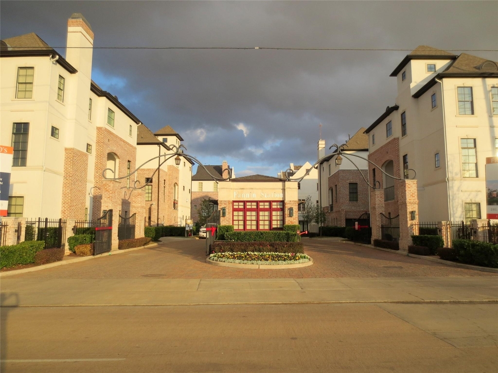 2037 Fannin Station N - Photo 38