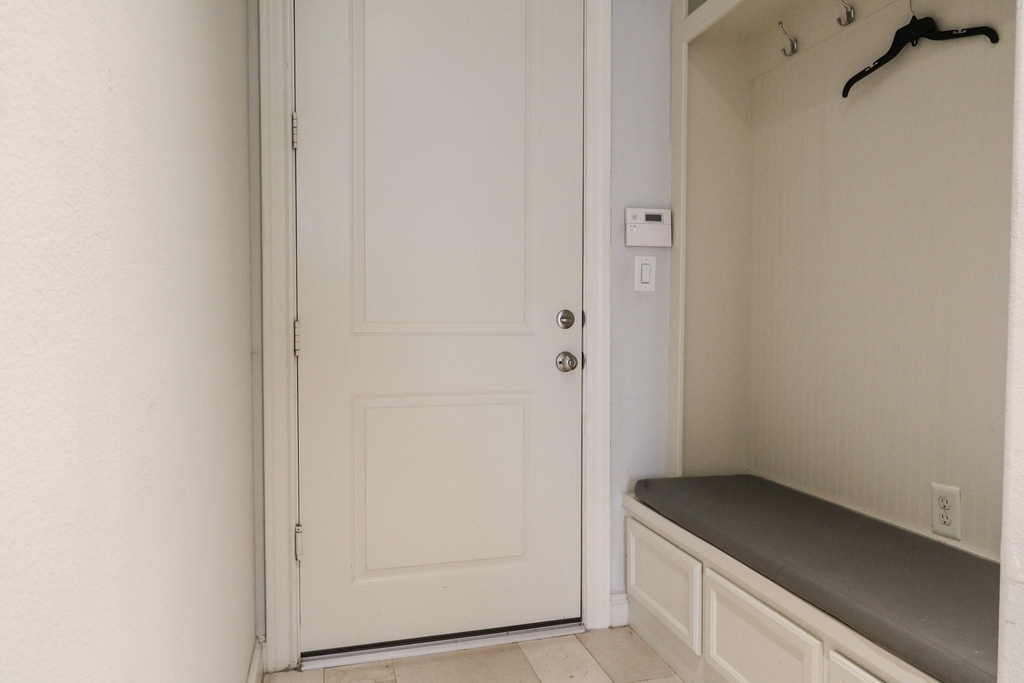 2037 Fannin Station N - Photo 3