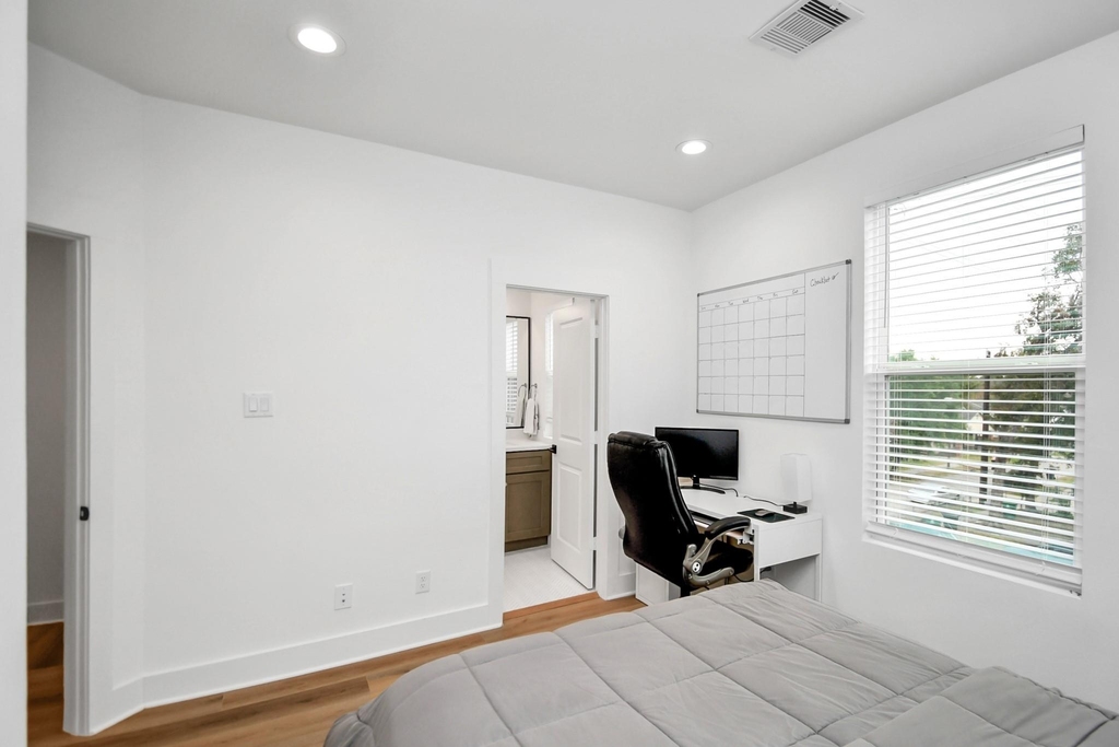 2015 Cochran Street - Photo 32