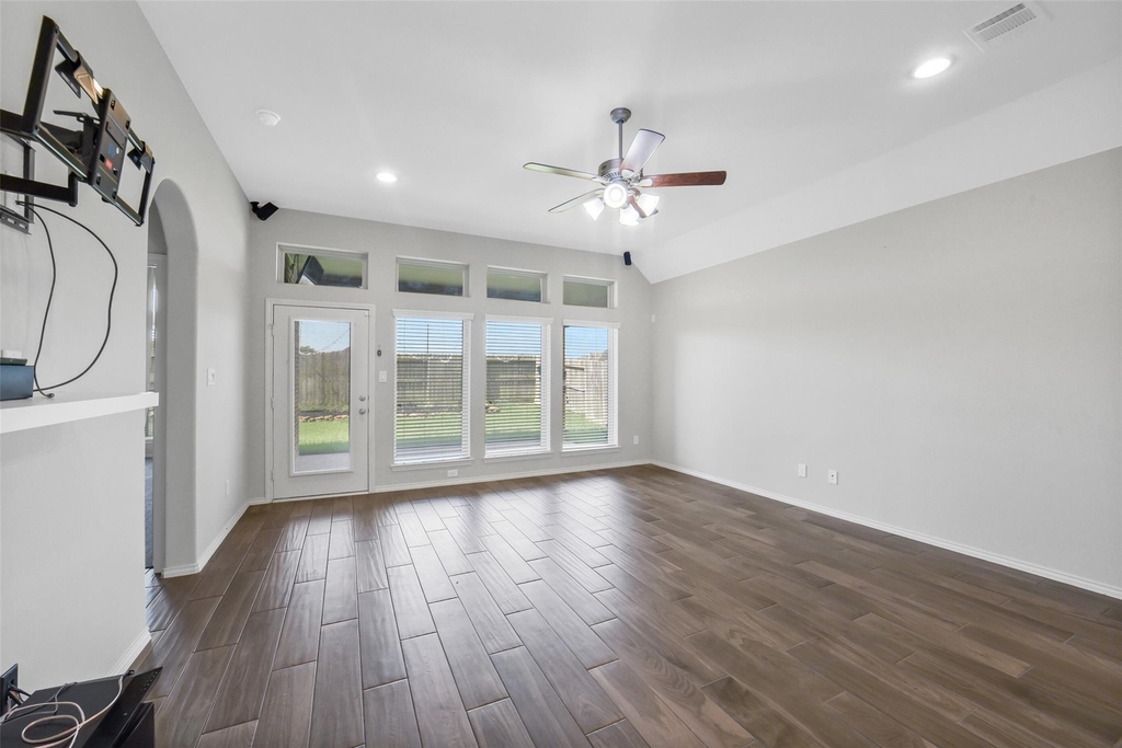 24247 Via Vitani Drive - Photo 19