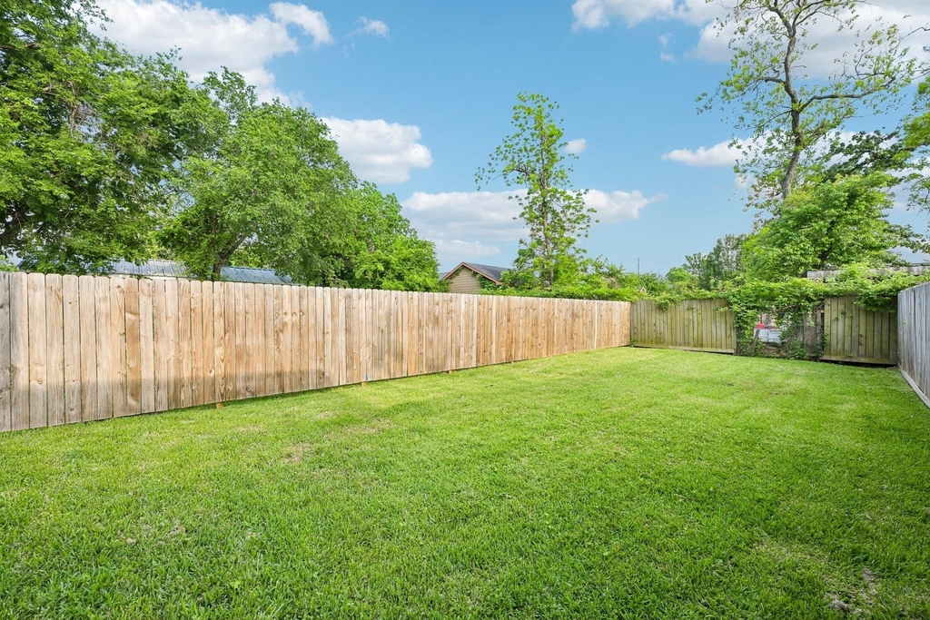 210 Garrotsville Street - Photo 30