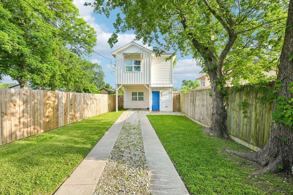 210 Garrotsville Street - Photo 6