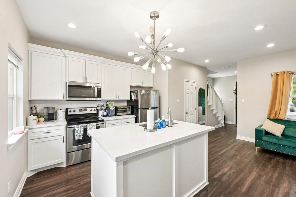 210 Garrotsville Street - Photo 3