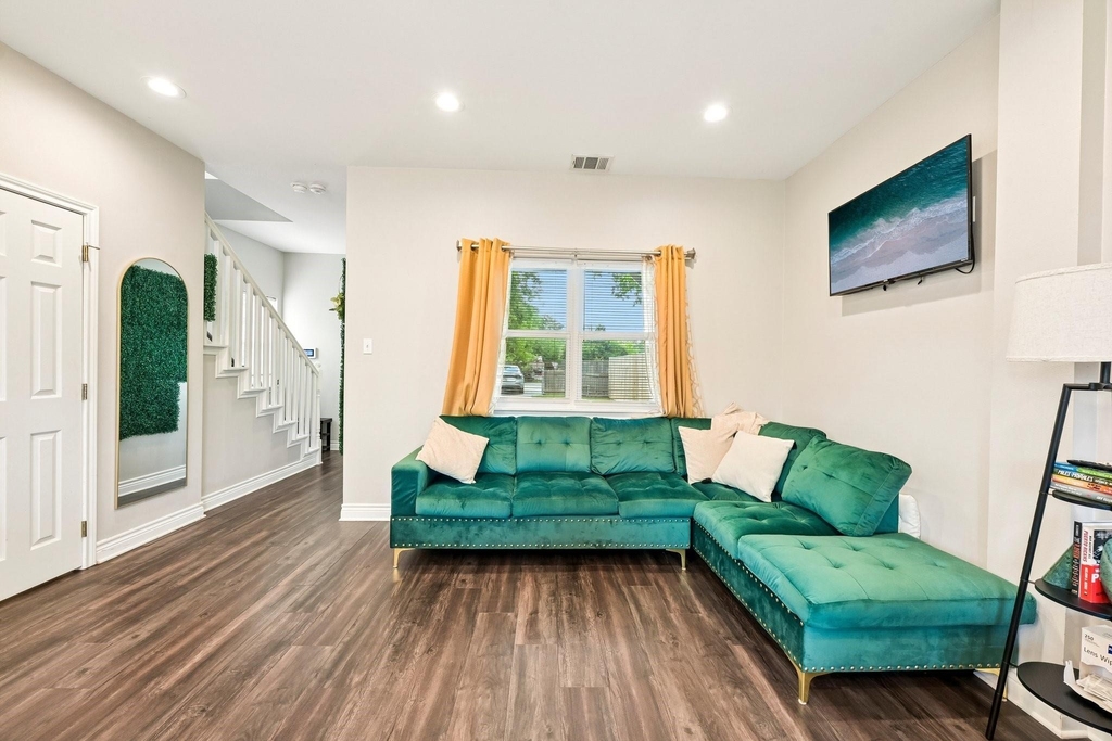 210 Garrotsville Street - Photo 1