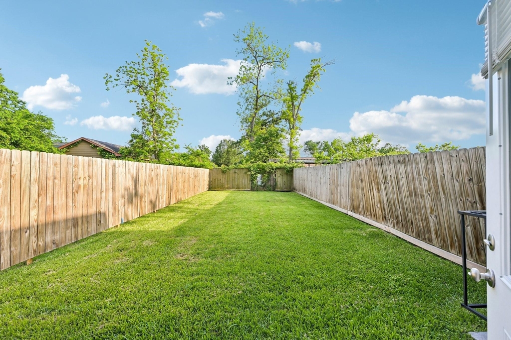 210 Garrotsville Street - Photo 35