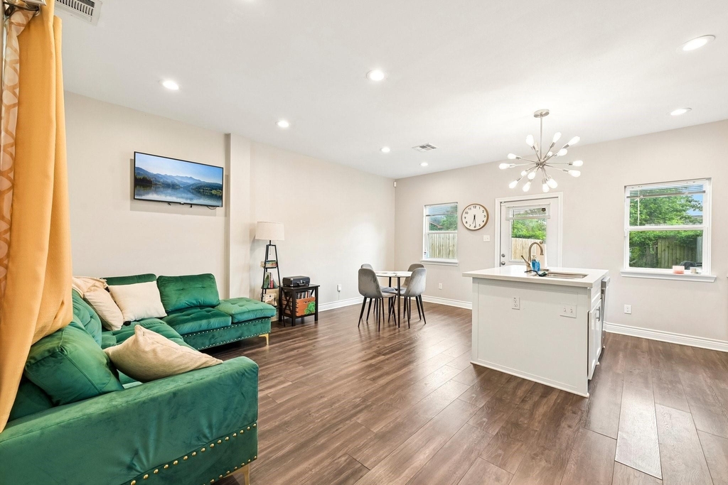 210 Garrotsville Street - Photo 15