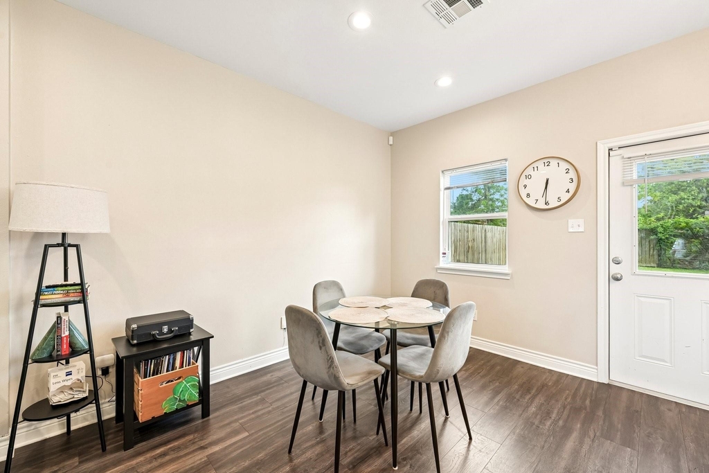 210 Garrotsville Street - Photo 17