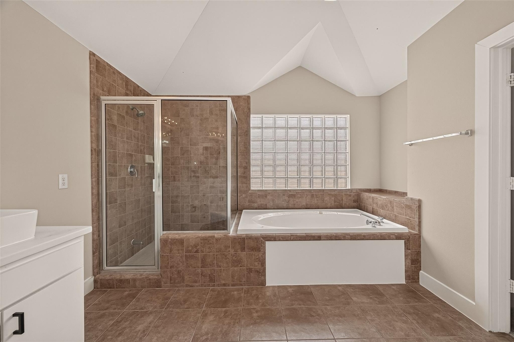 733 W 22nd Street - Photo 30