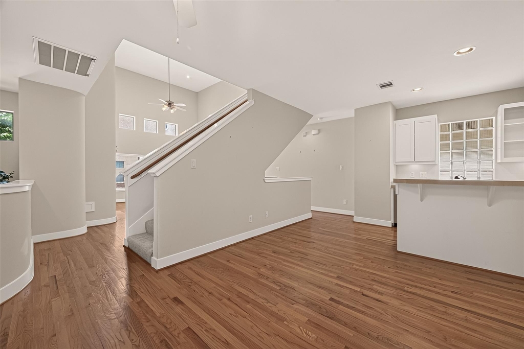 733 W 22nd Street - Photo 23