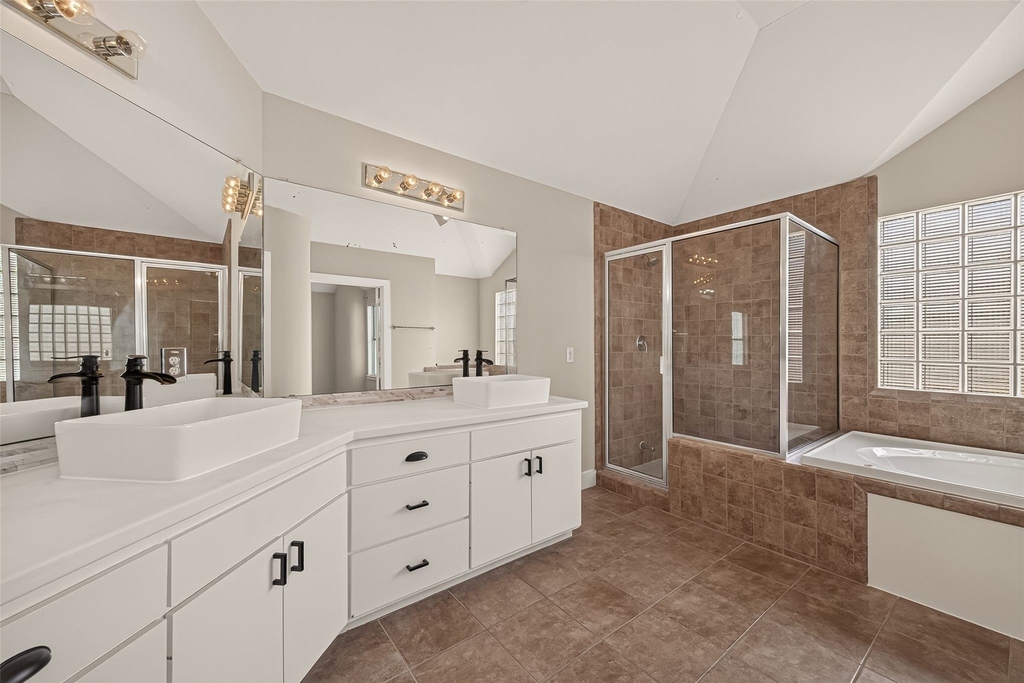 733 W 22nd Street - Photo 29