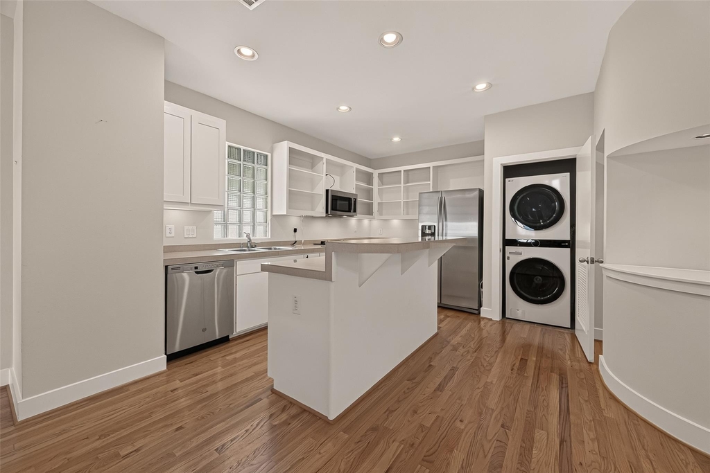 733 W 22nd Street - Photo 20