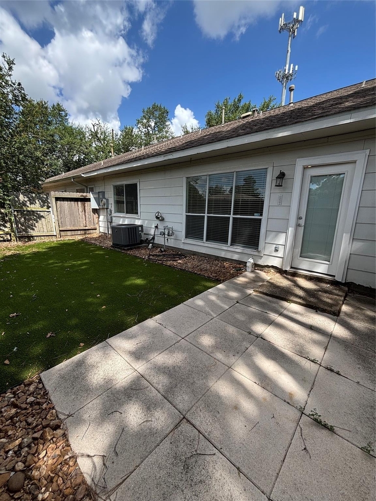 10735 Norchester Village - Photo 17