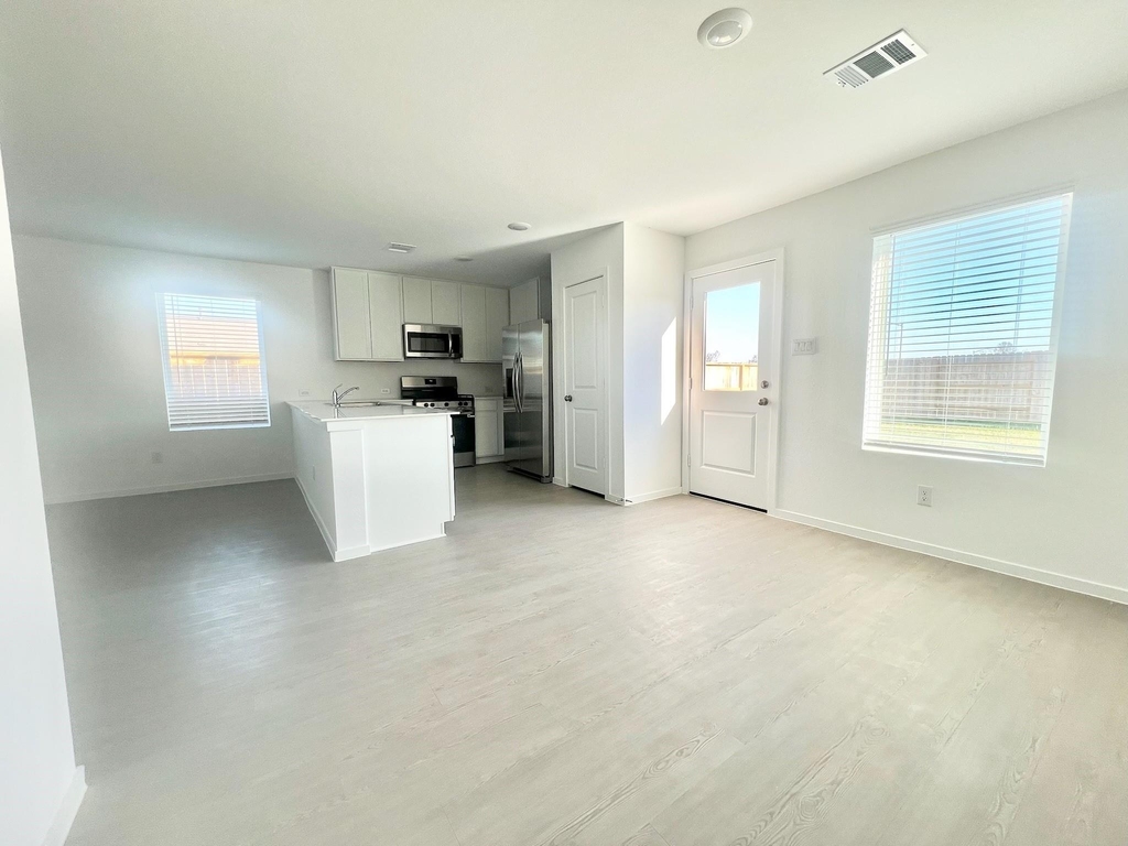 712 Zuppino Lane - Photo 7