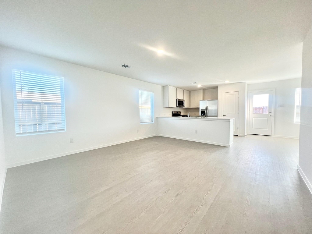 712 Zuppino Lane - Photo 2