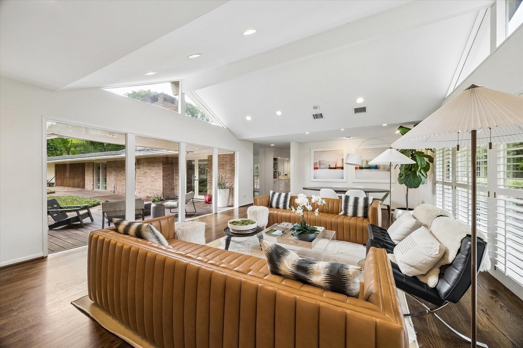 319 Tynebridge Lane - Photo 3