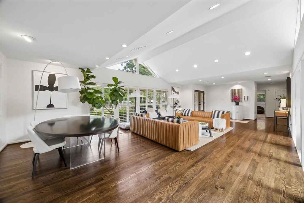 319 Tynebridge Lane - Photo 2