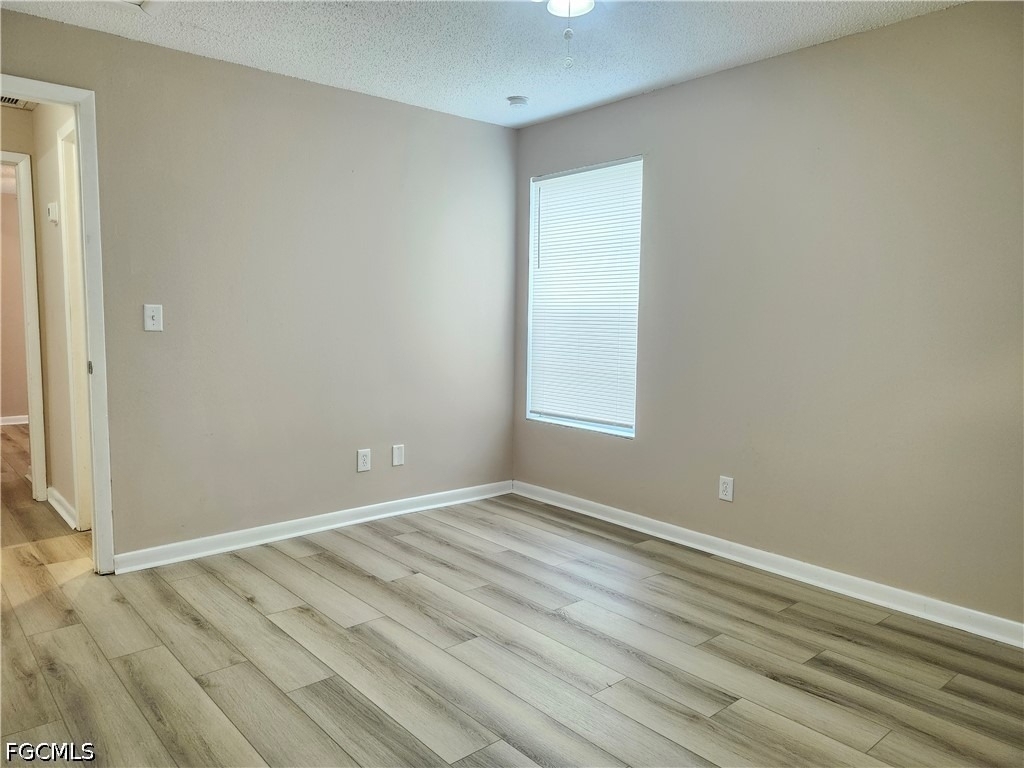 19136 Miami Boulevard - Photo 8