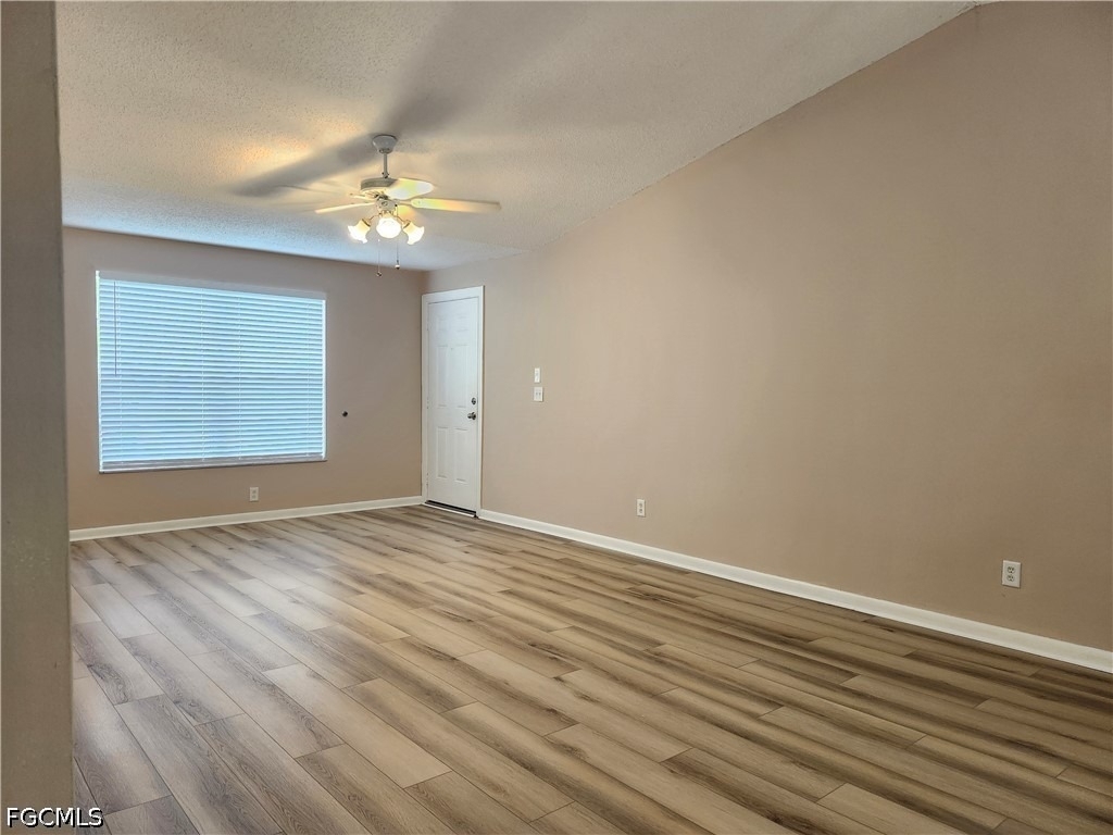 19136 Miami Boulevard - Photo 12