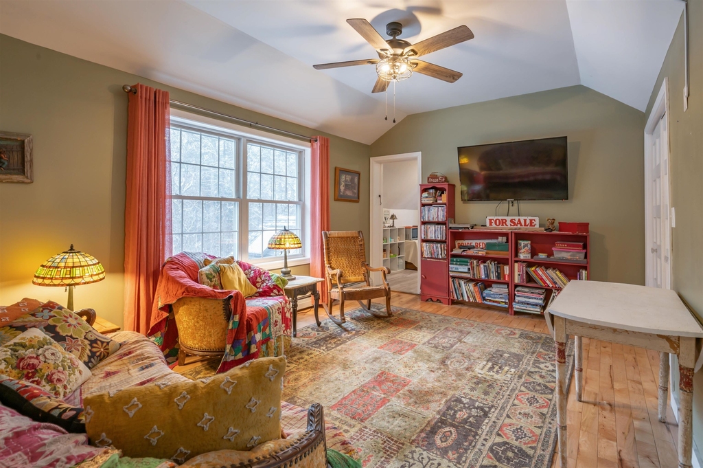 133 Raymond - Photo 28