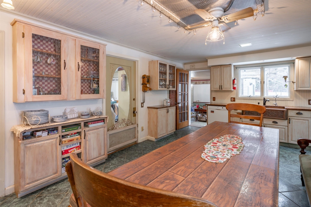 133 Raymond - Photo 6