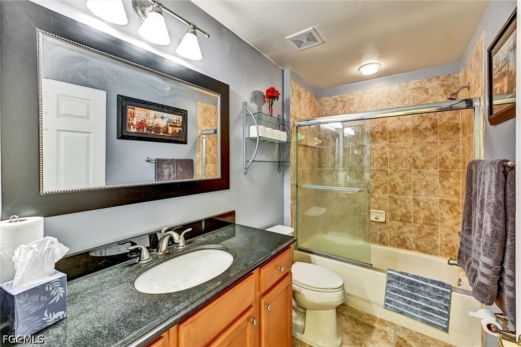311 Sw 32nd Place - Photo 16