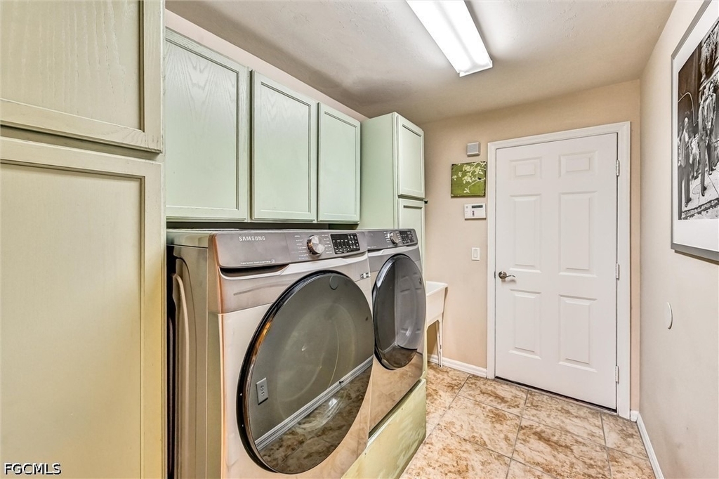 311 Sw 32nd Place - Photo 15
