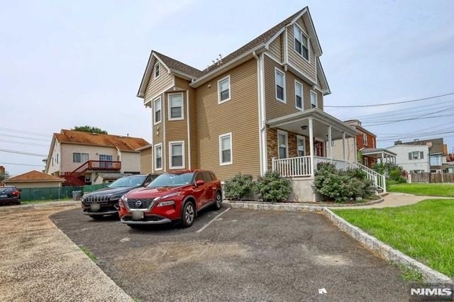 407 Hudson - Photo 1