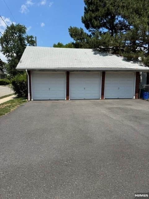 200 E Madison - Photo 21