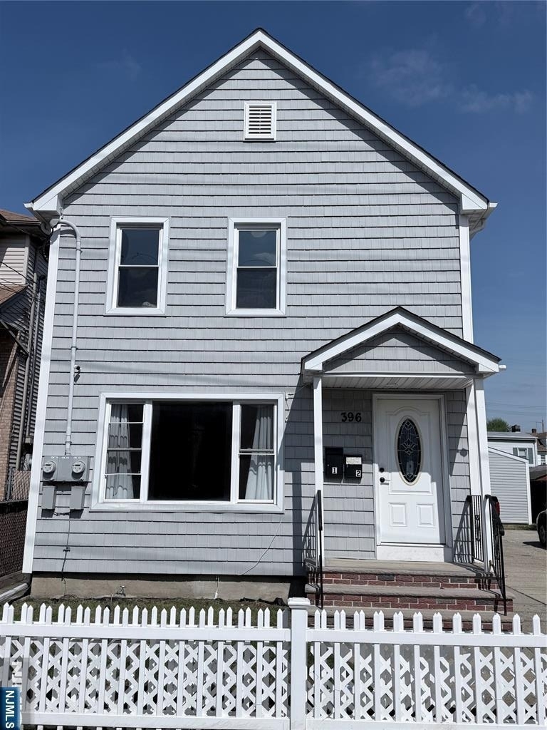 396 Washington - Photo 0