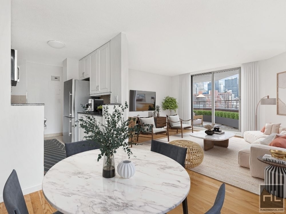 2nd Avenue - Photo 3