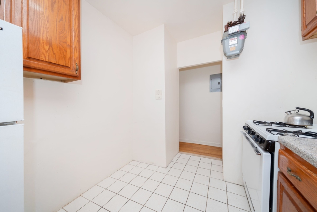 635 West 170th Street - Photo 5