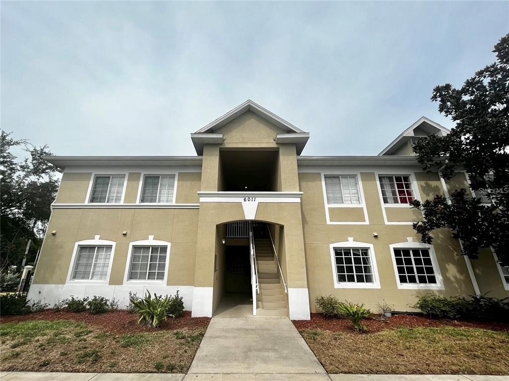 6011 Skydale Way - Photo 0