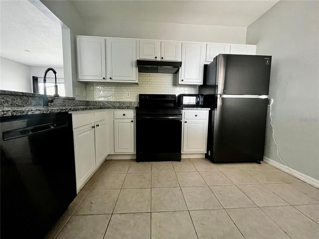 6011 Skydale Way - Photo 3