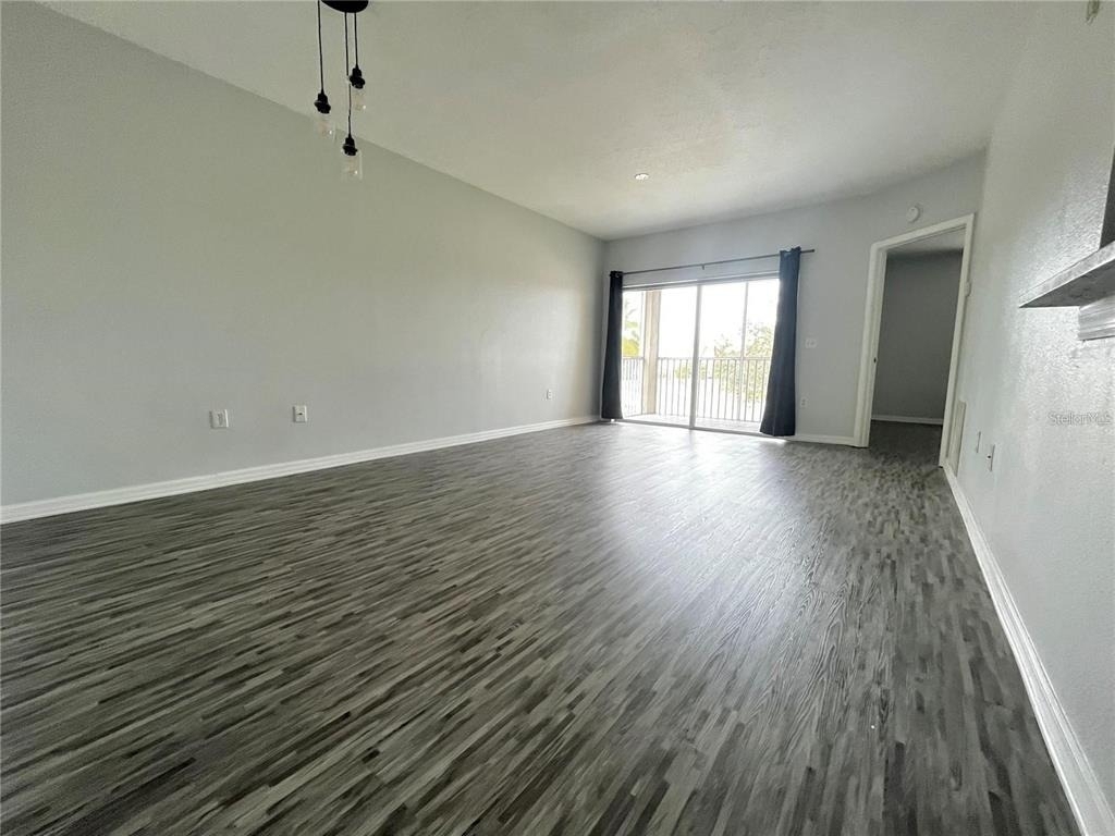 6011 Skydale Way - Photo 8
