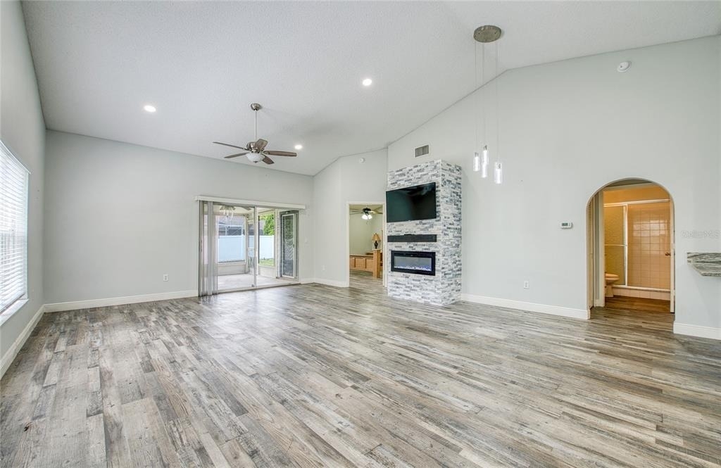 2390 Bentley Dr - Photo 1