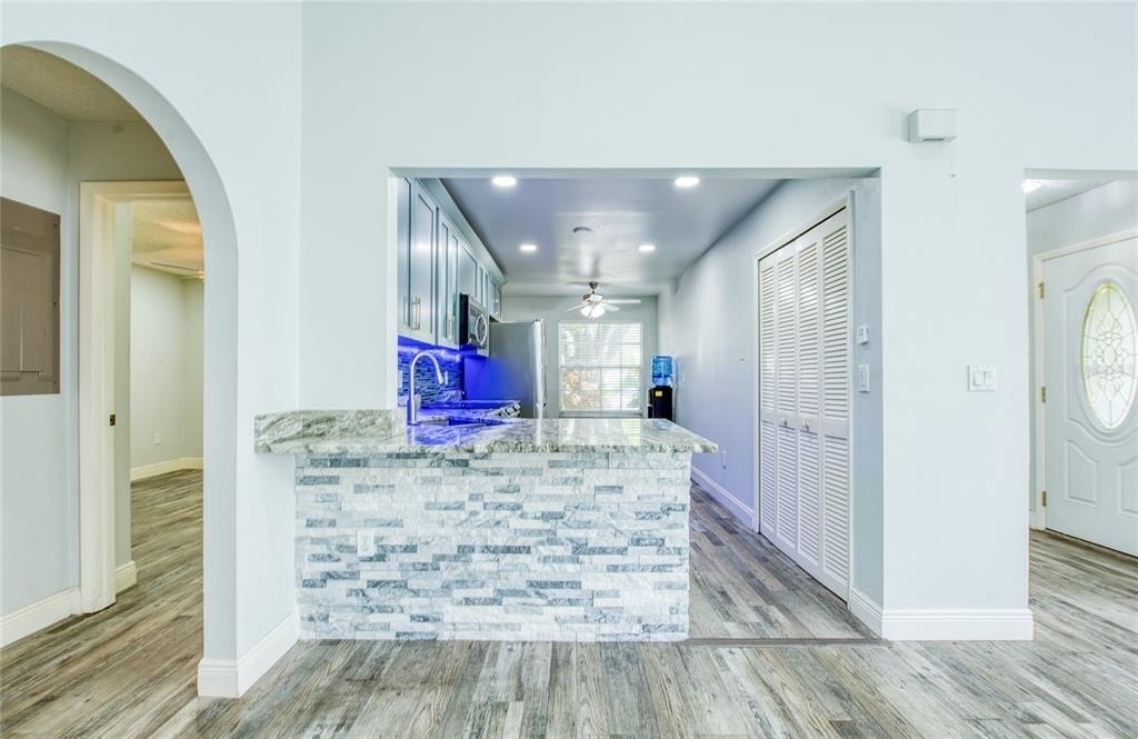 2390 Bentley Dr - Photo 9