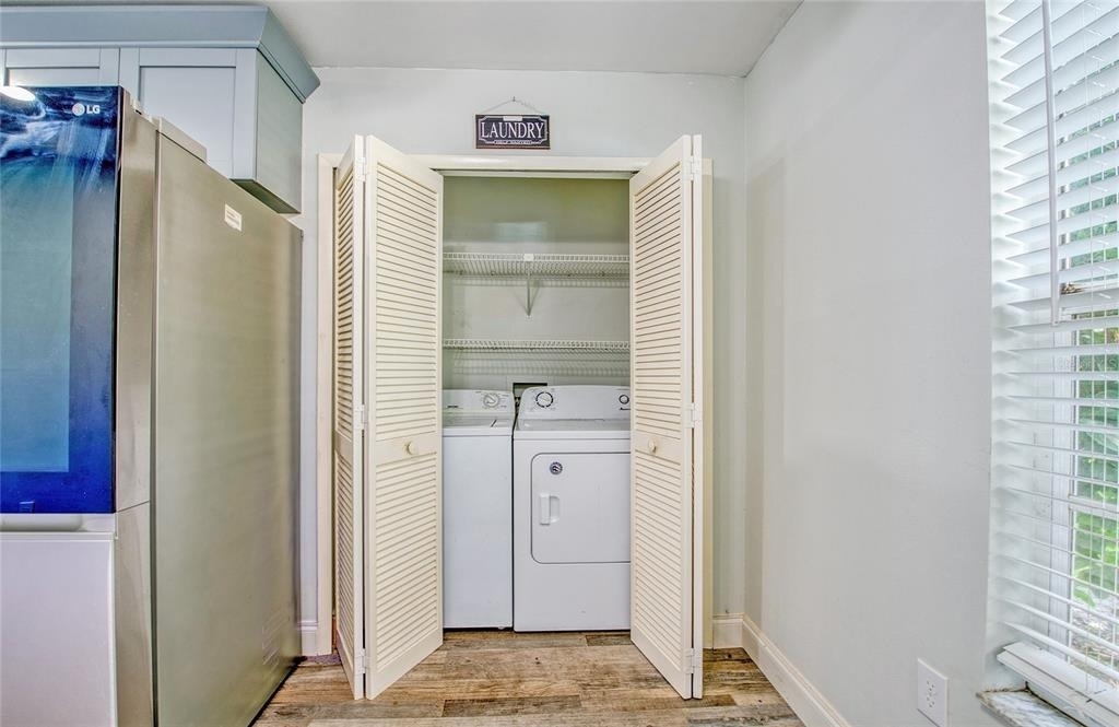 2390 Bentley Dr - Photo 33