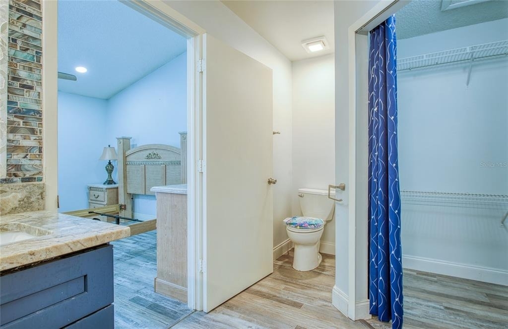 2390 Bentley Dr - Photo 22