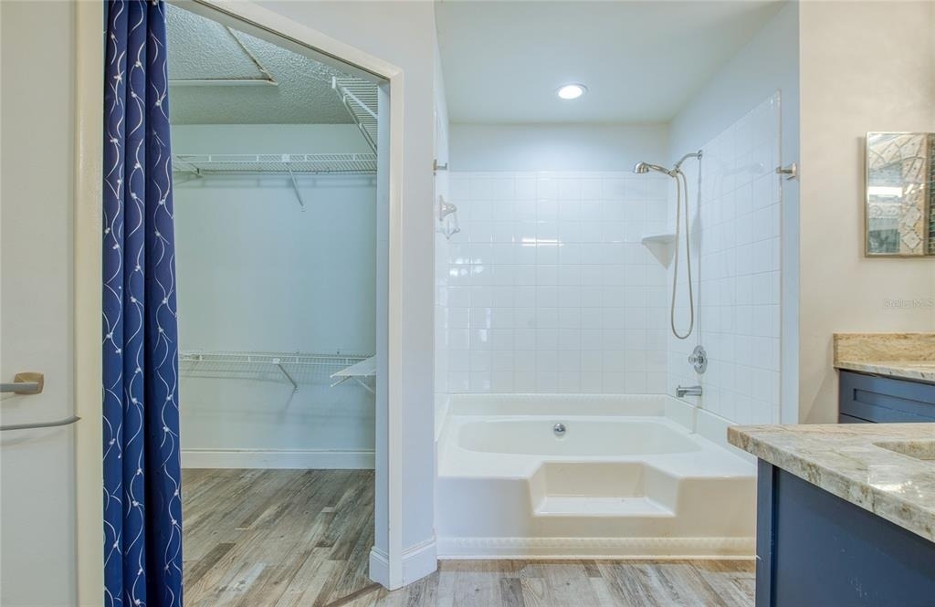 2390 Bentley Dr - Photo 24