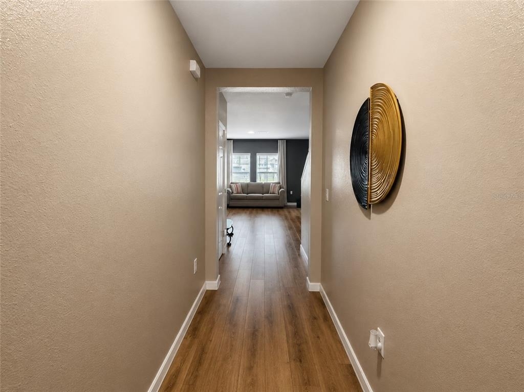 1352 Derry Avenue - Photo 6