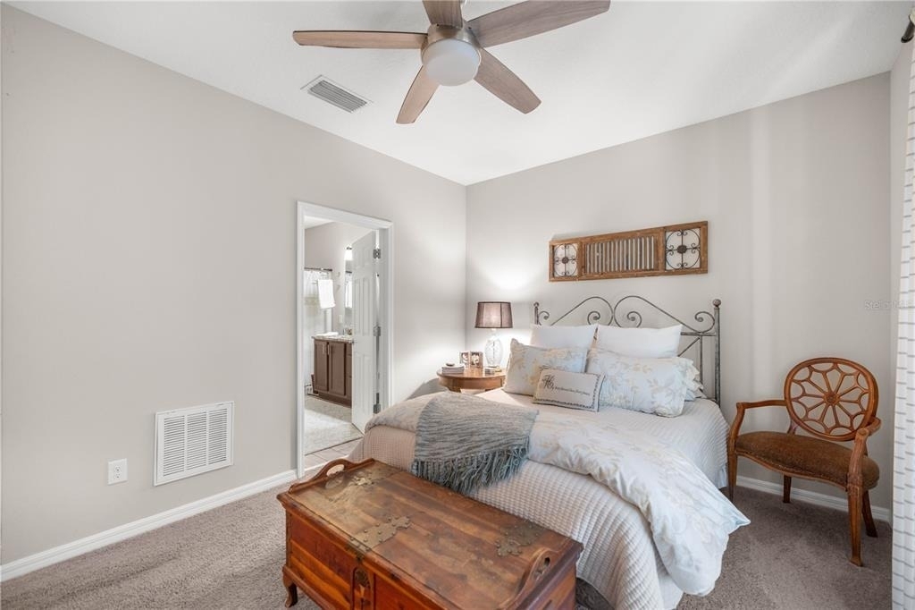 5636 Nw 37th Lane Road - Photo 17