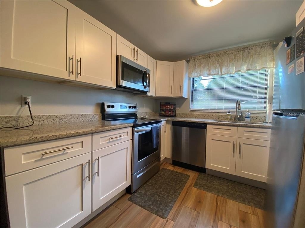 255 W Osceola Street - Photo 1