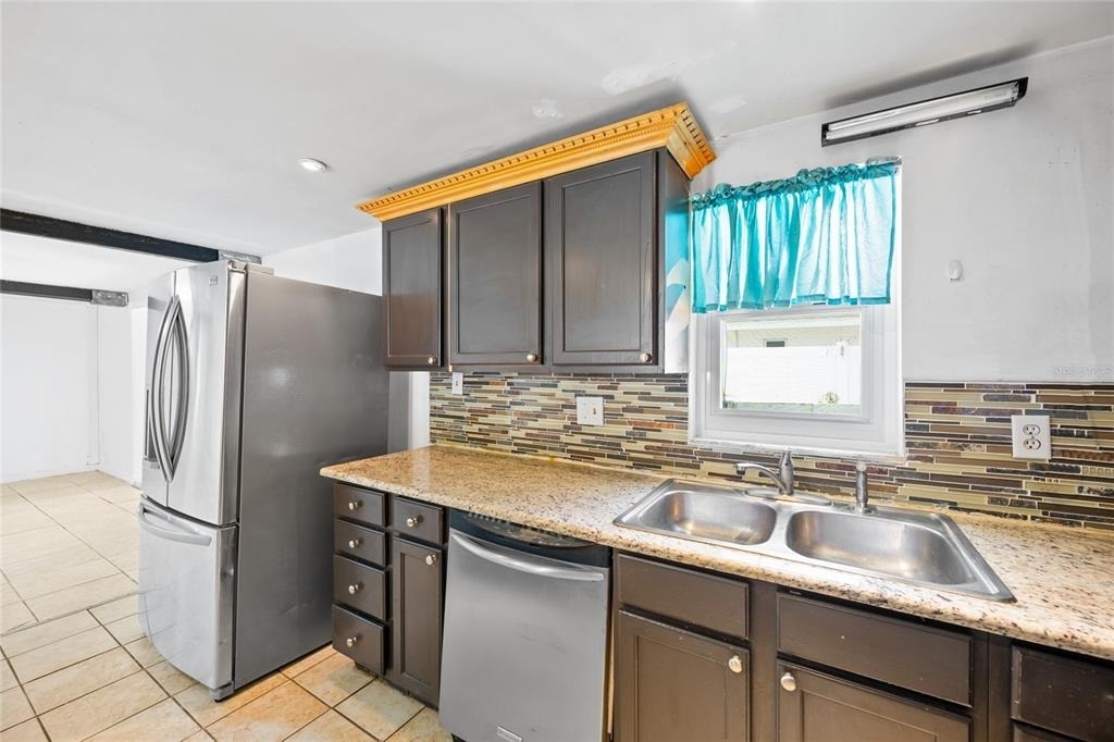 1230 E 1st Avenue - Photo 14