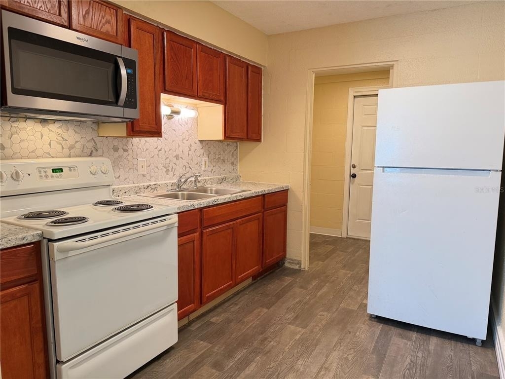 2988 Stowe Place - Photo 2