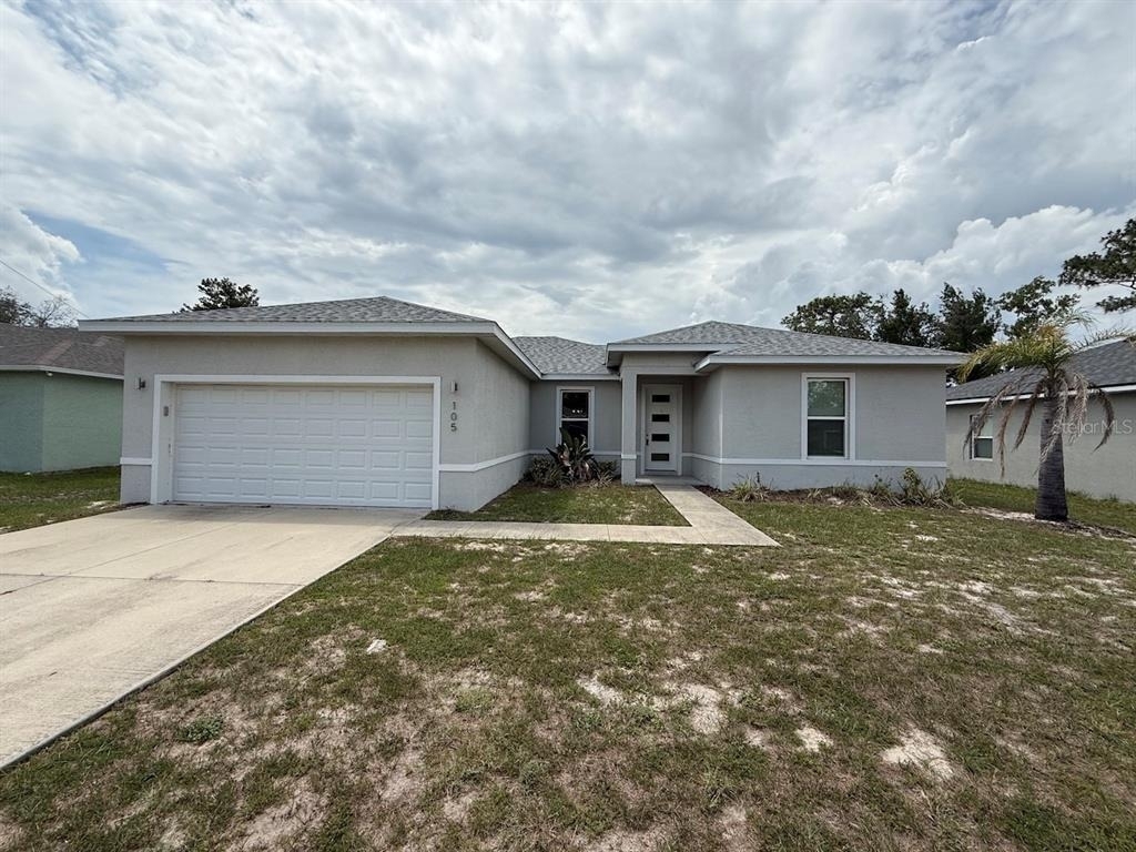 105 Zinnia Lane W - Photo 0