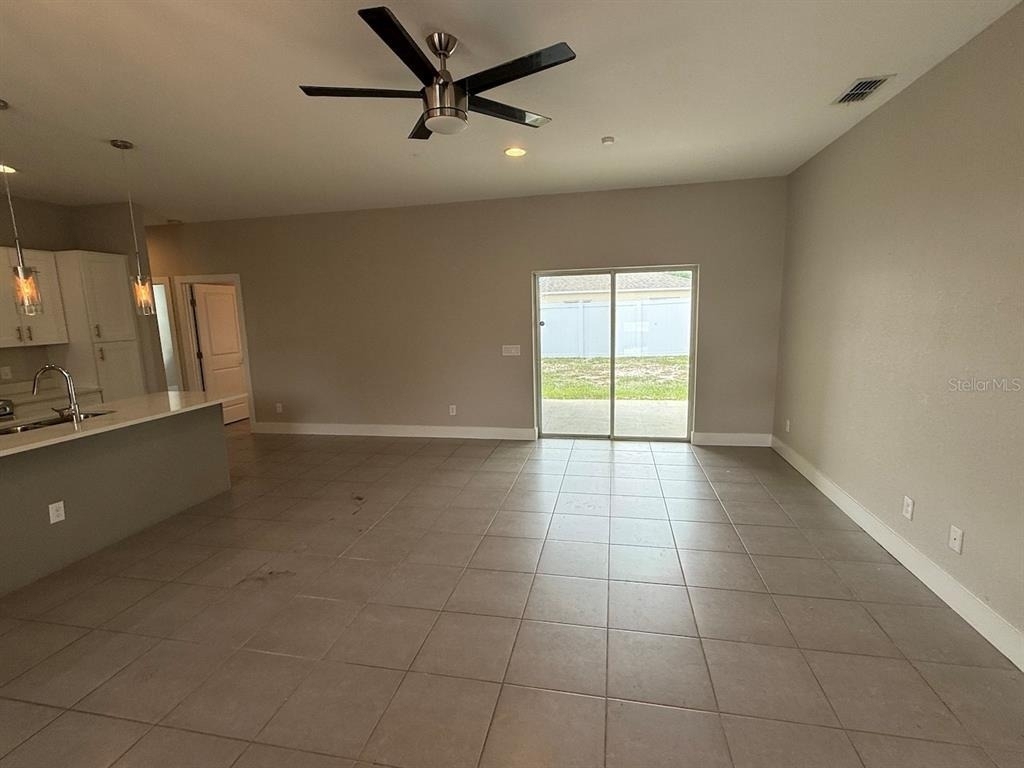 105 Zinnia Lane W - Photo 4