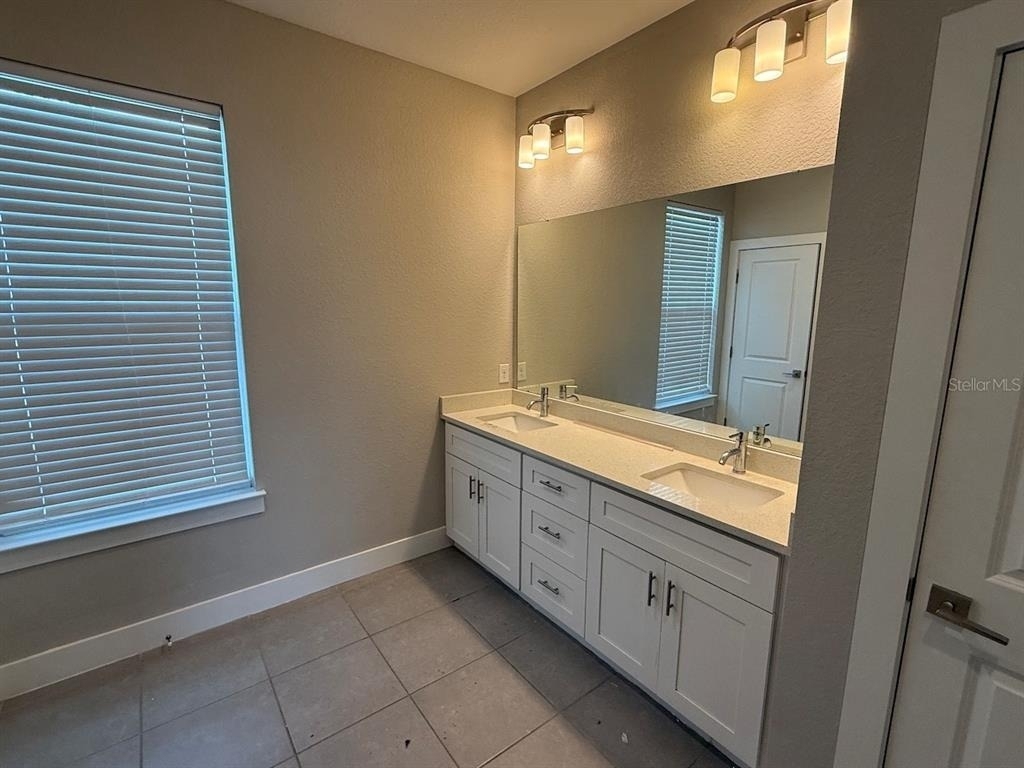 105 Zinnia Lane W - Photo 13