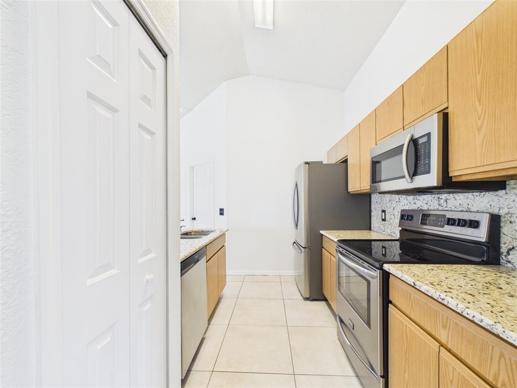 128 Eagle Point Boulevard - Photo 5