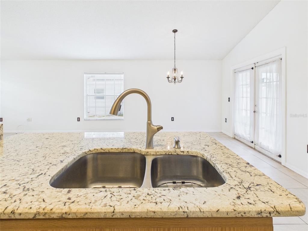 128 Eagle Point Boulevard - Photo 4