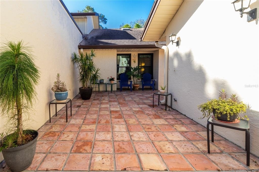 4660 La Jolla Drive - Photo 2